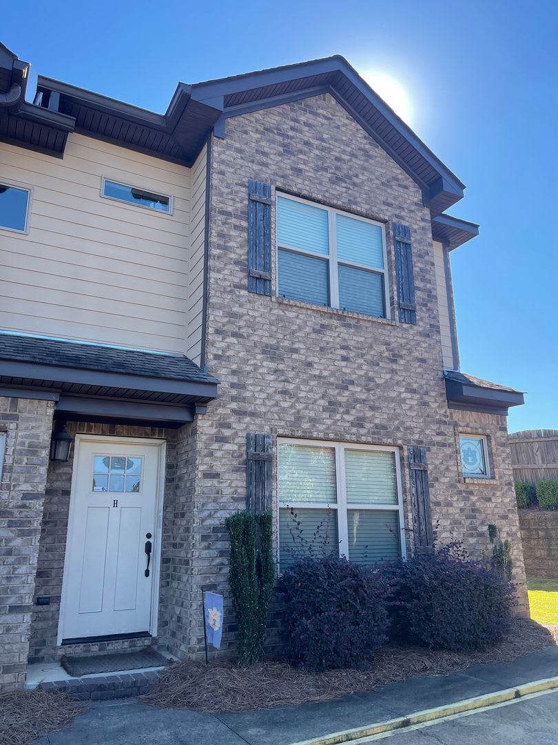 Parkview Condo- Unit H