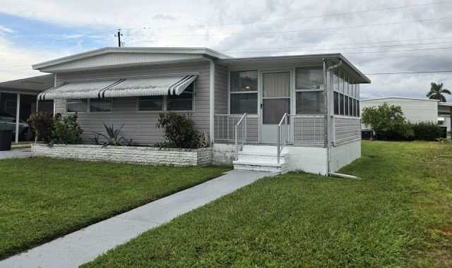 305 49th Ave. Dr. West