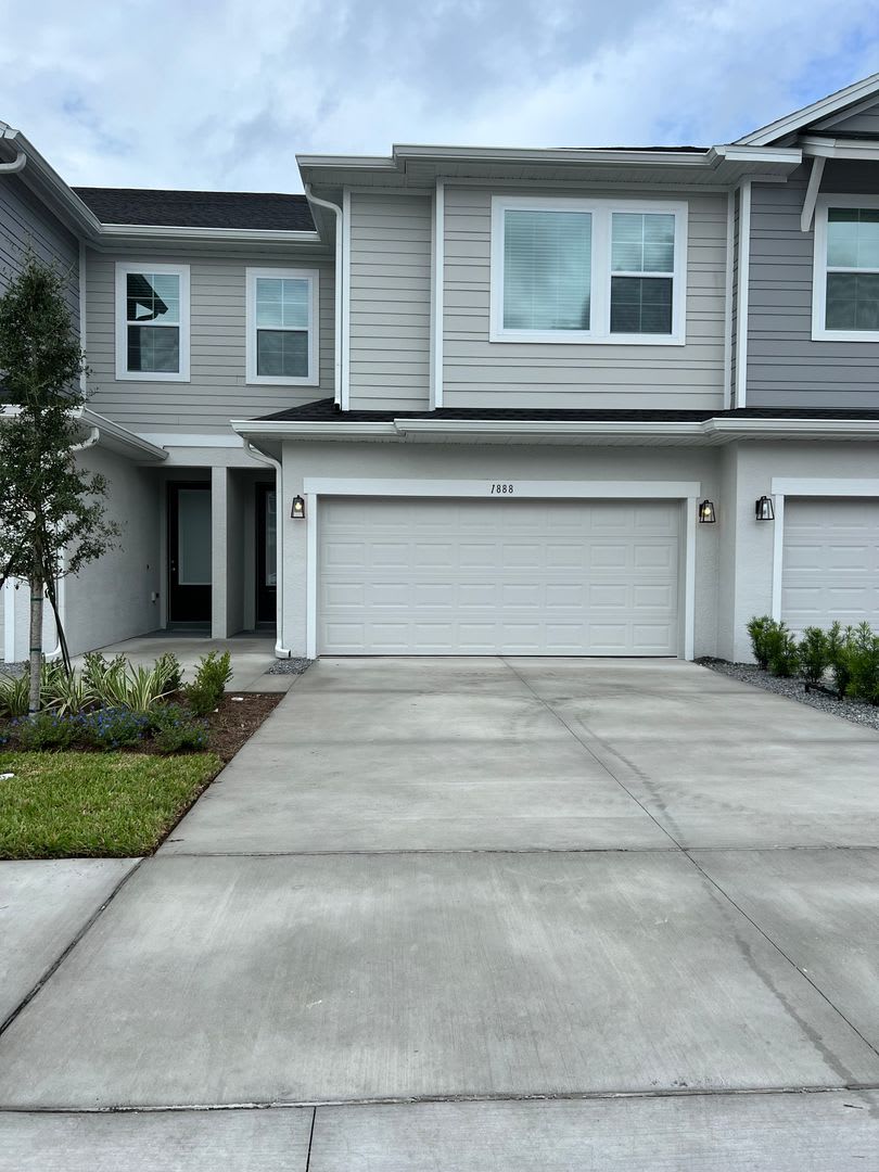 Newly Constructed 3 Bedroom, 2.5 Bath Townhome in Lake Meadow Landing!