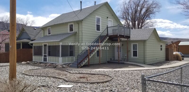 311 1/2 W First St