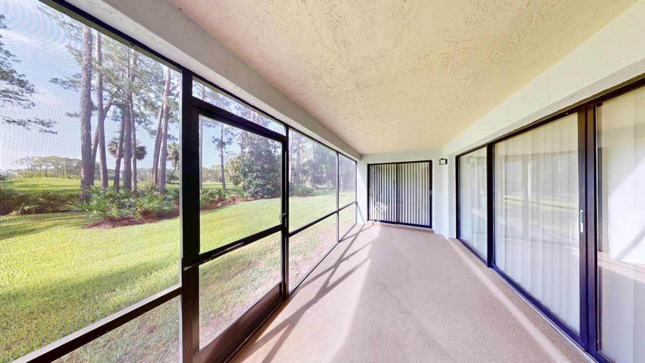 Spacious 2Bed/ 2Bath Condo In Indigo Point - Daytona *Large Screened In Patio * Water Included * Quick Move In*