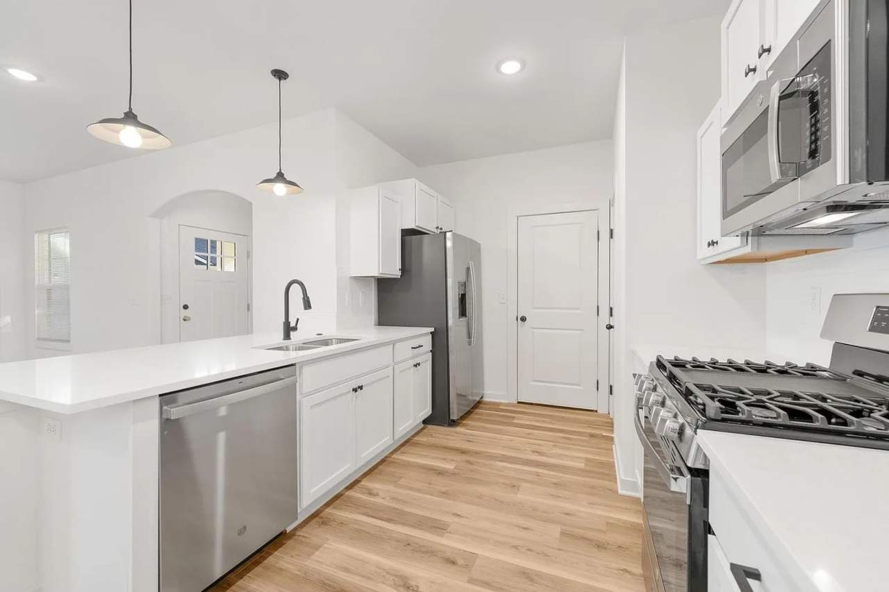 Gorgeous 3 Bedroom Townhome!