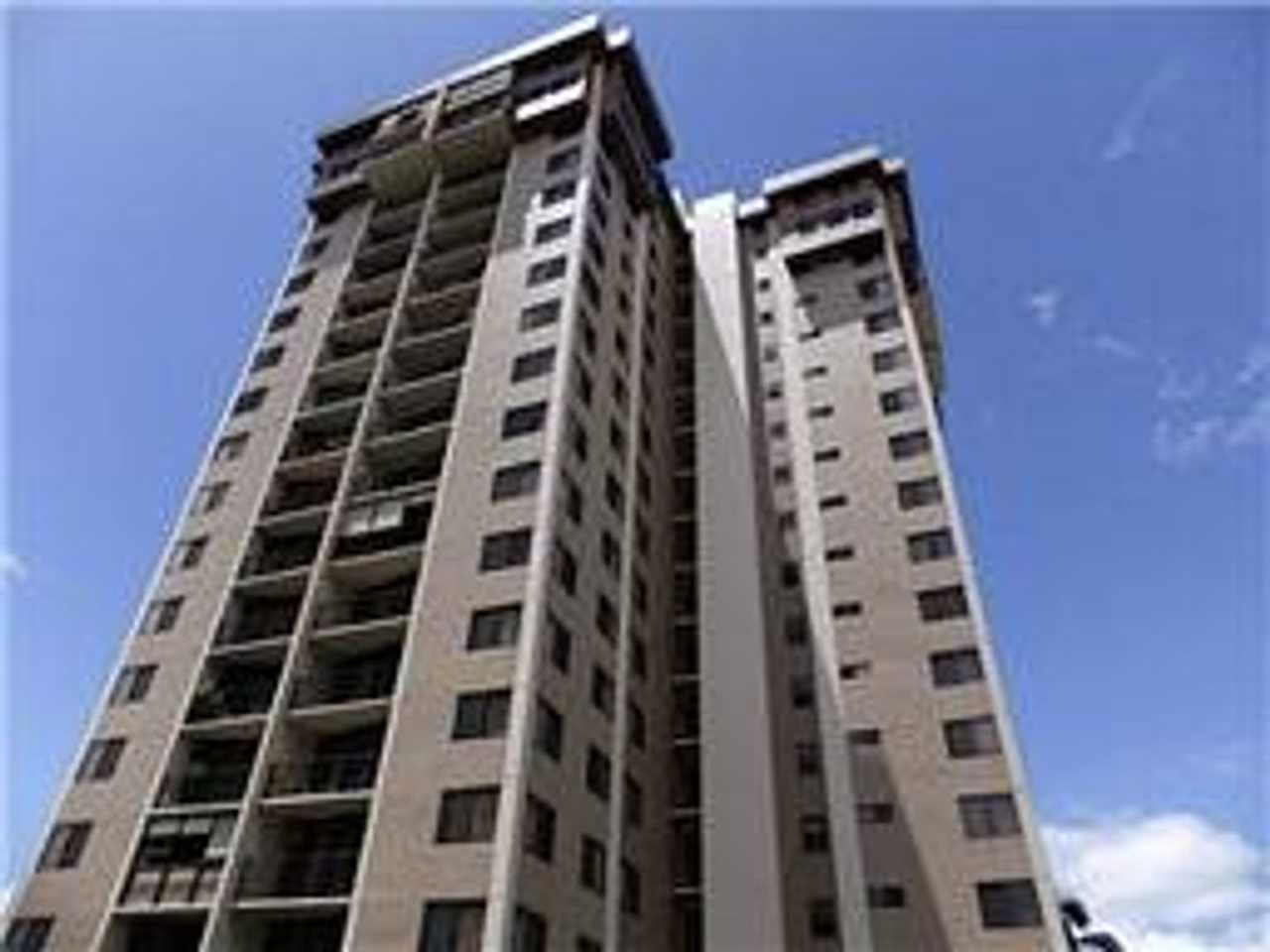 The Park @ Pearlridge 2 bedroom 2 bath condo P/f