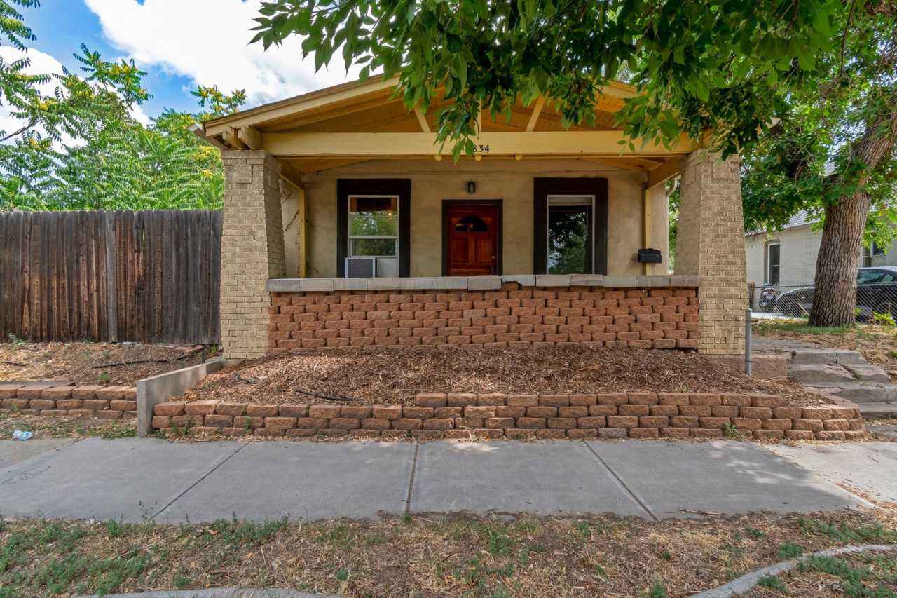 2 Bed 2 Bath Home in Denver! Great Location! Available NOW!!