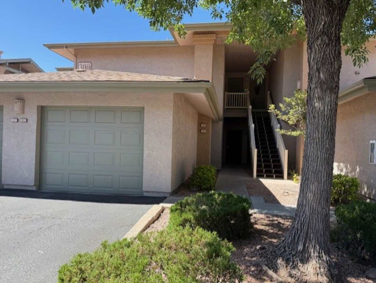 Price Reduced 2 Bedroom 2 Bath Contact Property Pros Property Management