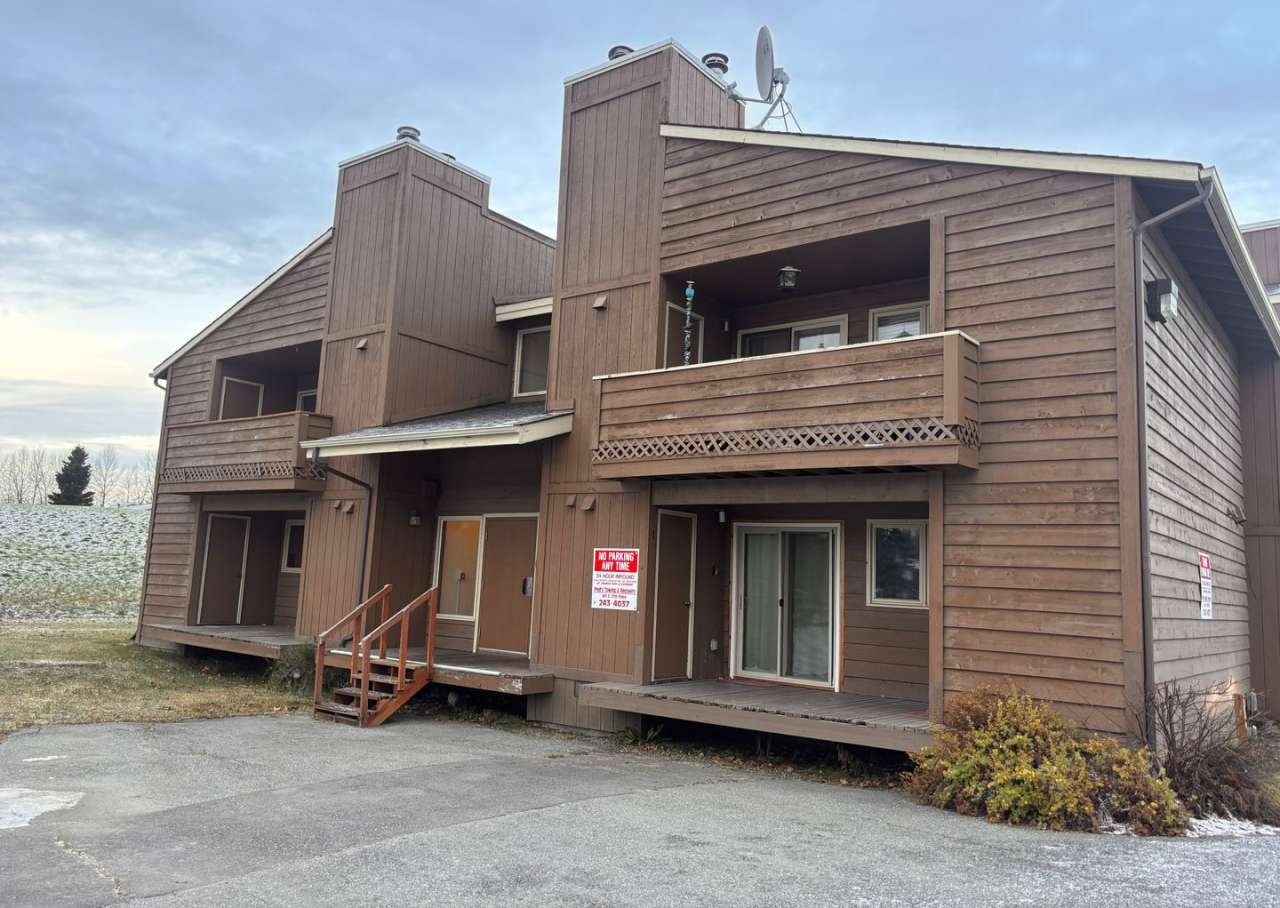 South Anchorage 2 Bed/1 Bath Condo!