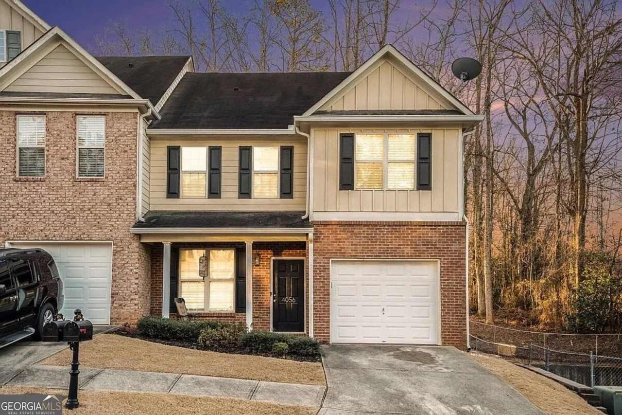 Room in 3 Bedroom Home at Hill Station Ct