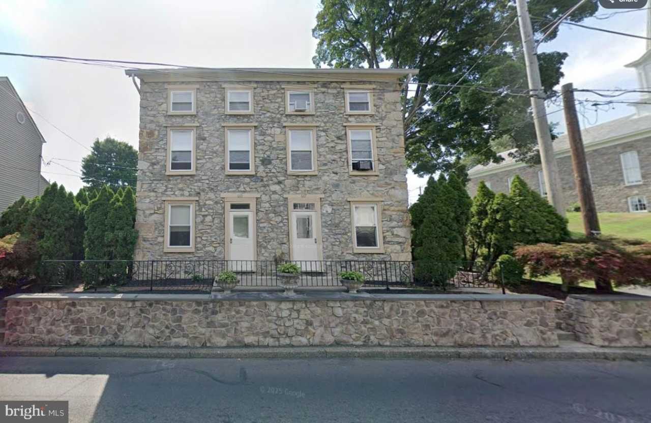 667 EASTON Road unit: Rear