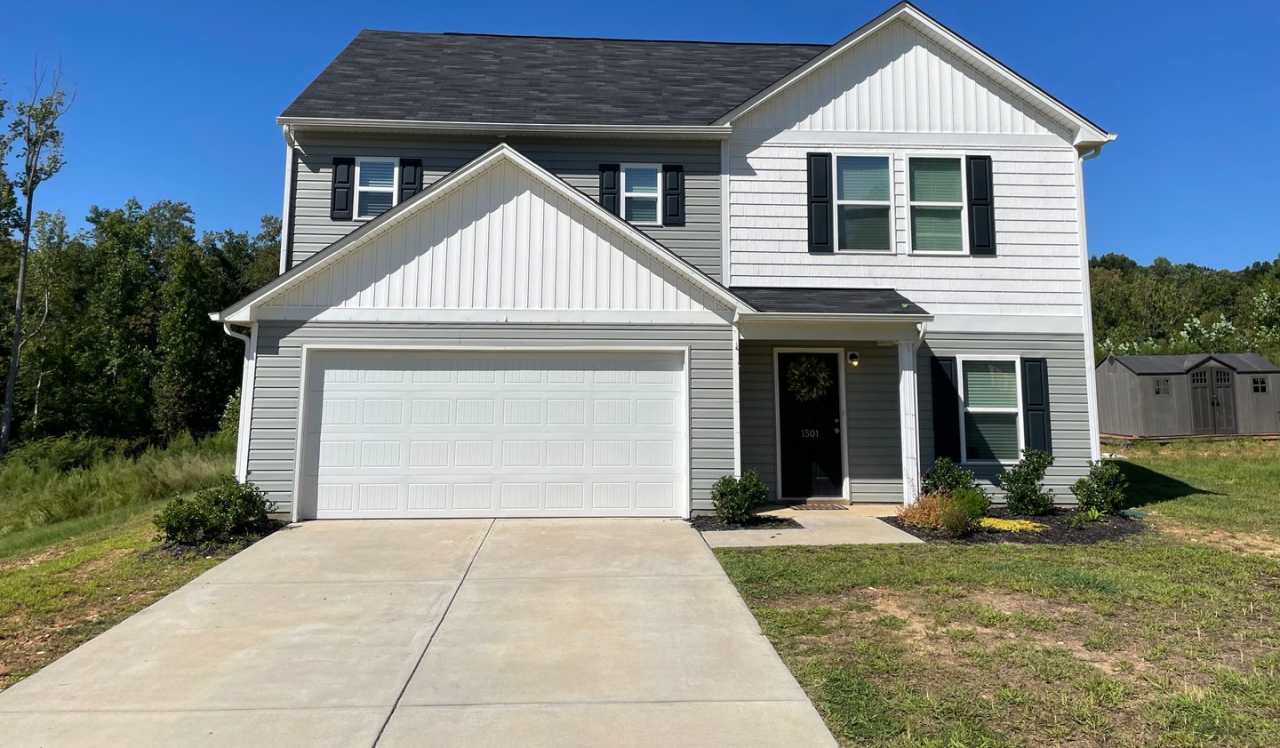 Beautiful 4 bed 3 bath home!