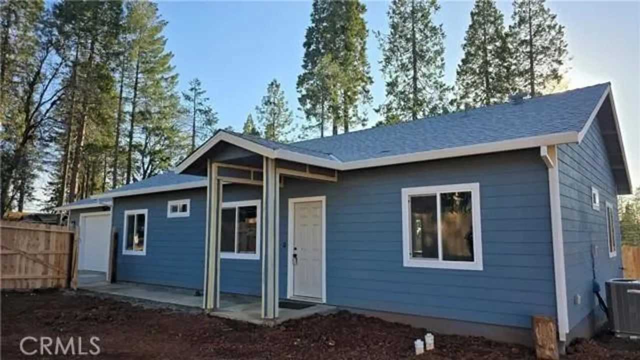 Magalia New Home-Solar, Smart Home, 3 bedrooms 2 baths, plus bonus room. 2 car attached garage