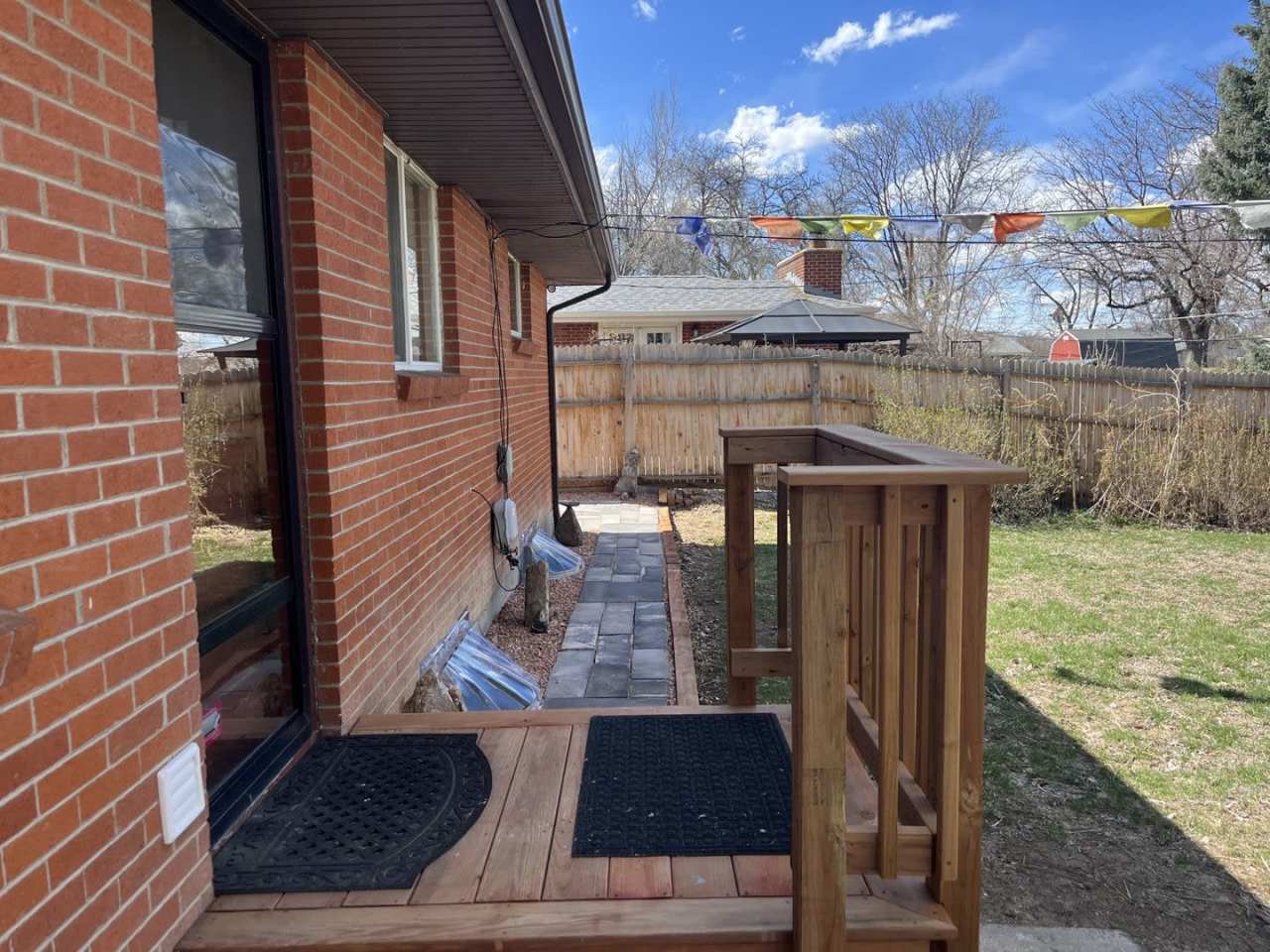 Updated Basement Unit Furnished or Unfurnished