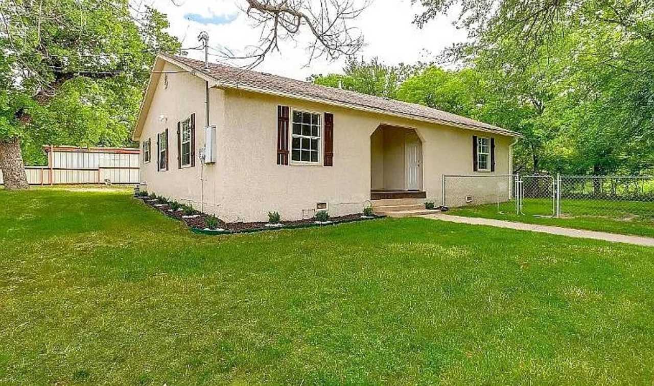 CHARMING 3/2 - Great Flooring - Historic Neighborhood