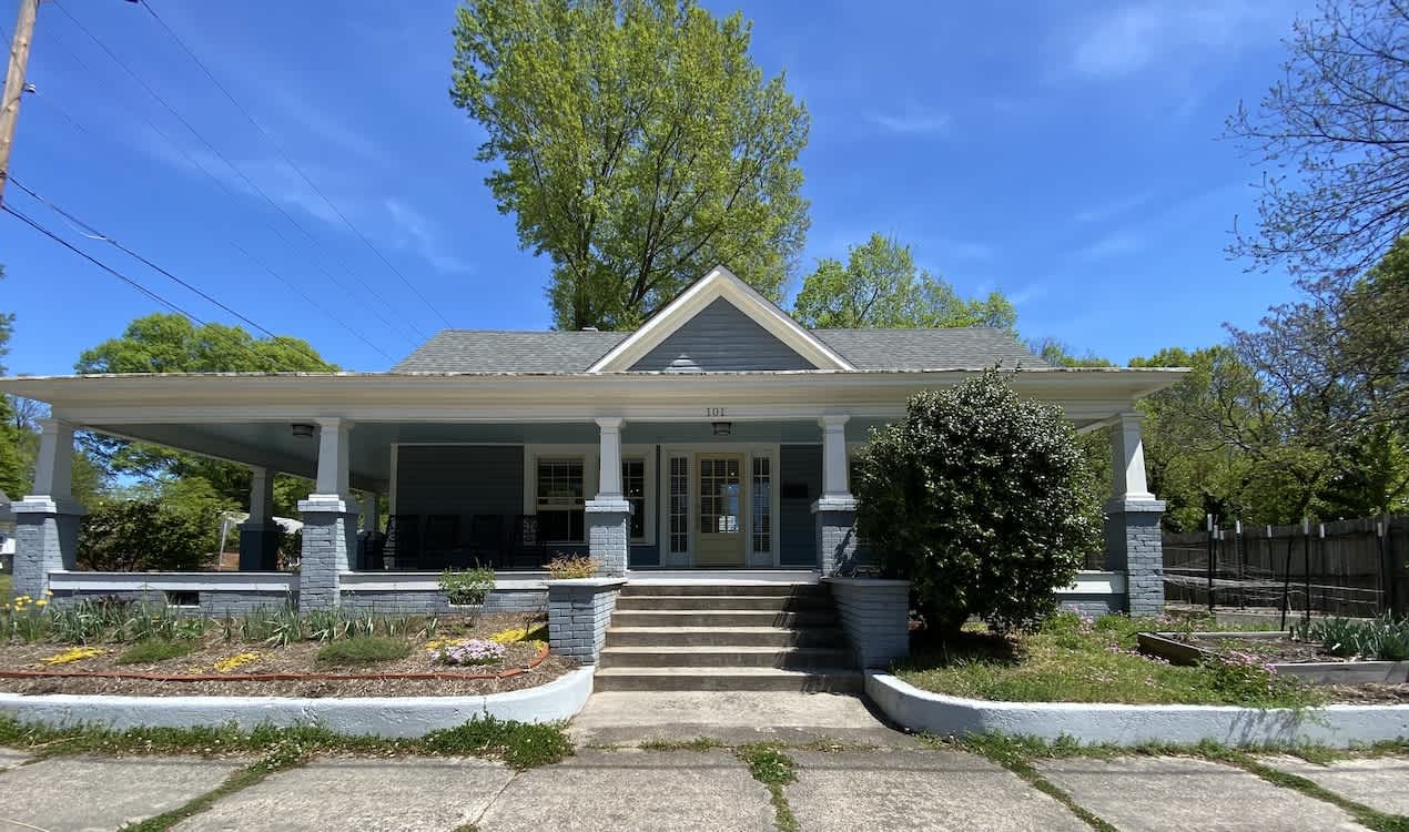 101 South Briggs Avenue