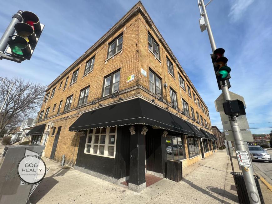 154 Des Plaines Ave.