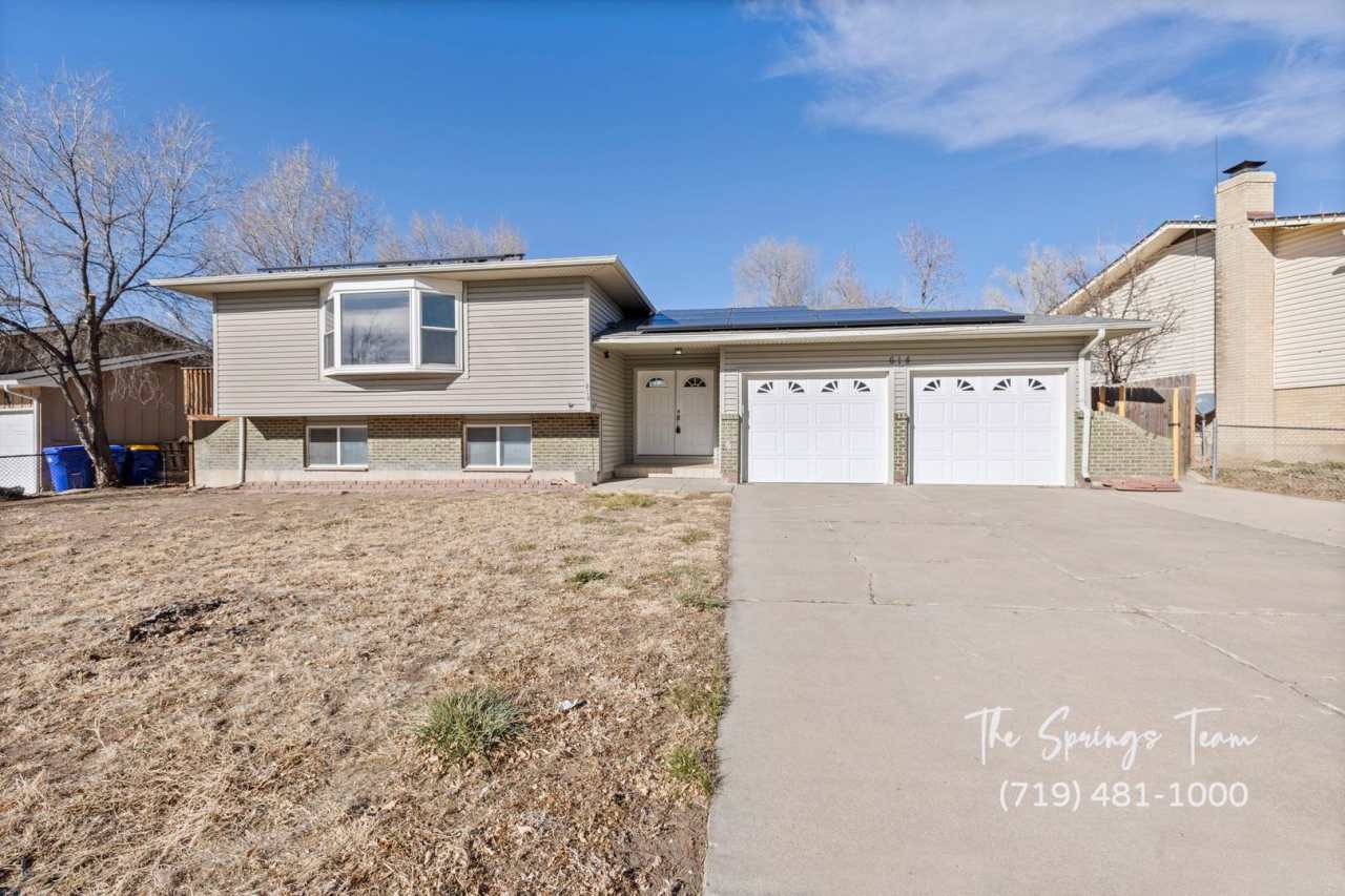 CHARMING 5BD/3BA NEAR FT CARSON - Deposit Waiver Available