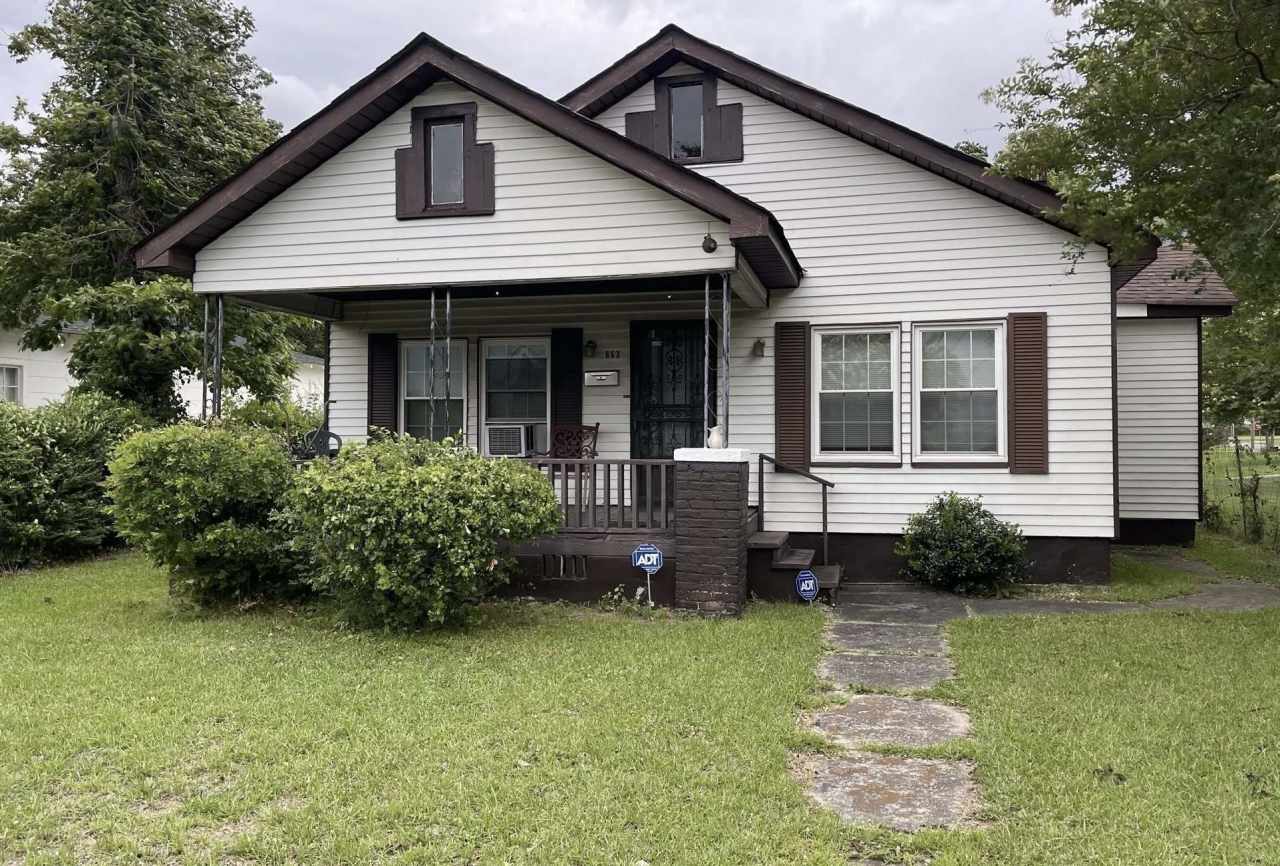 653 Alabama Avenue Southwest