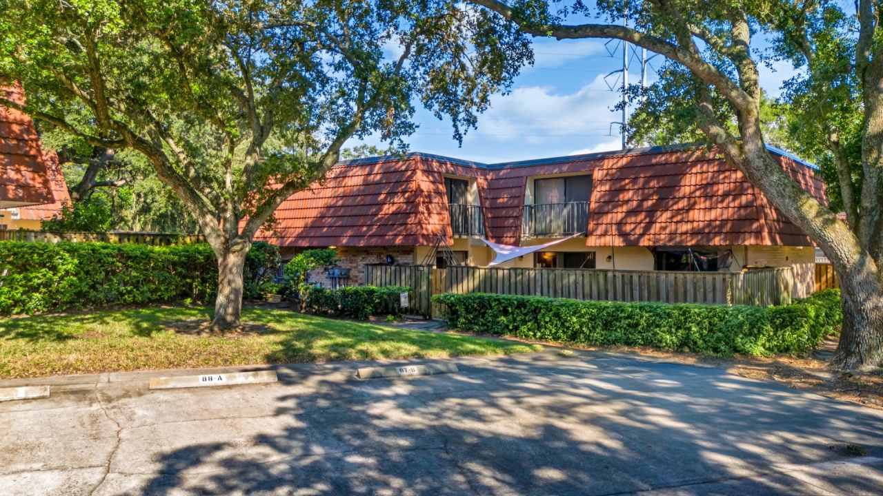 FANTASTIC 3BR/2.5BA TOWNHOME IN PALM HARBOR AVAILABLE NOW