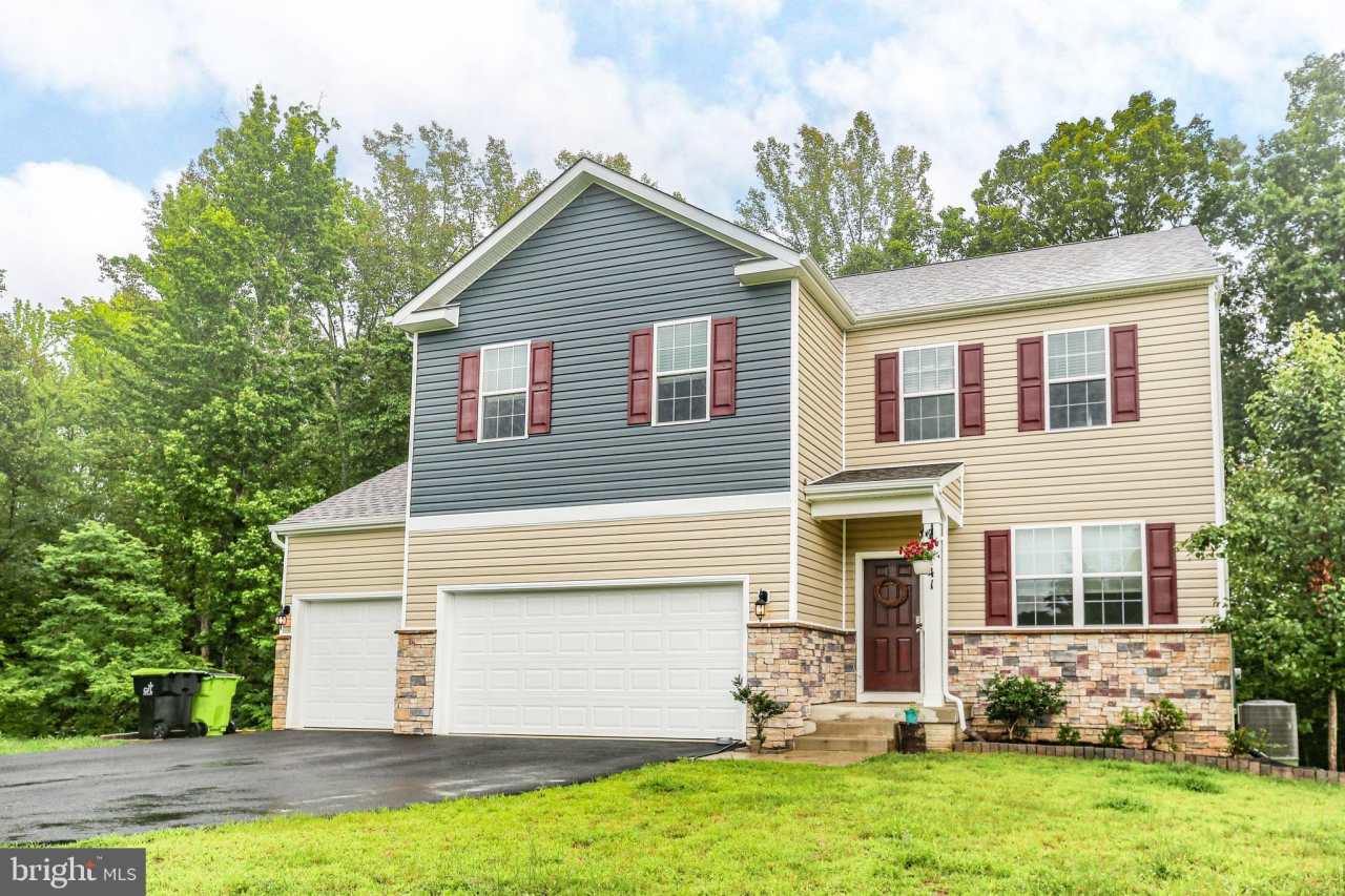 141 LIVINGWOOD Court