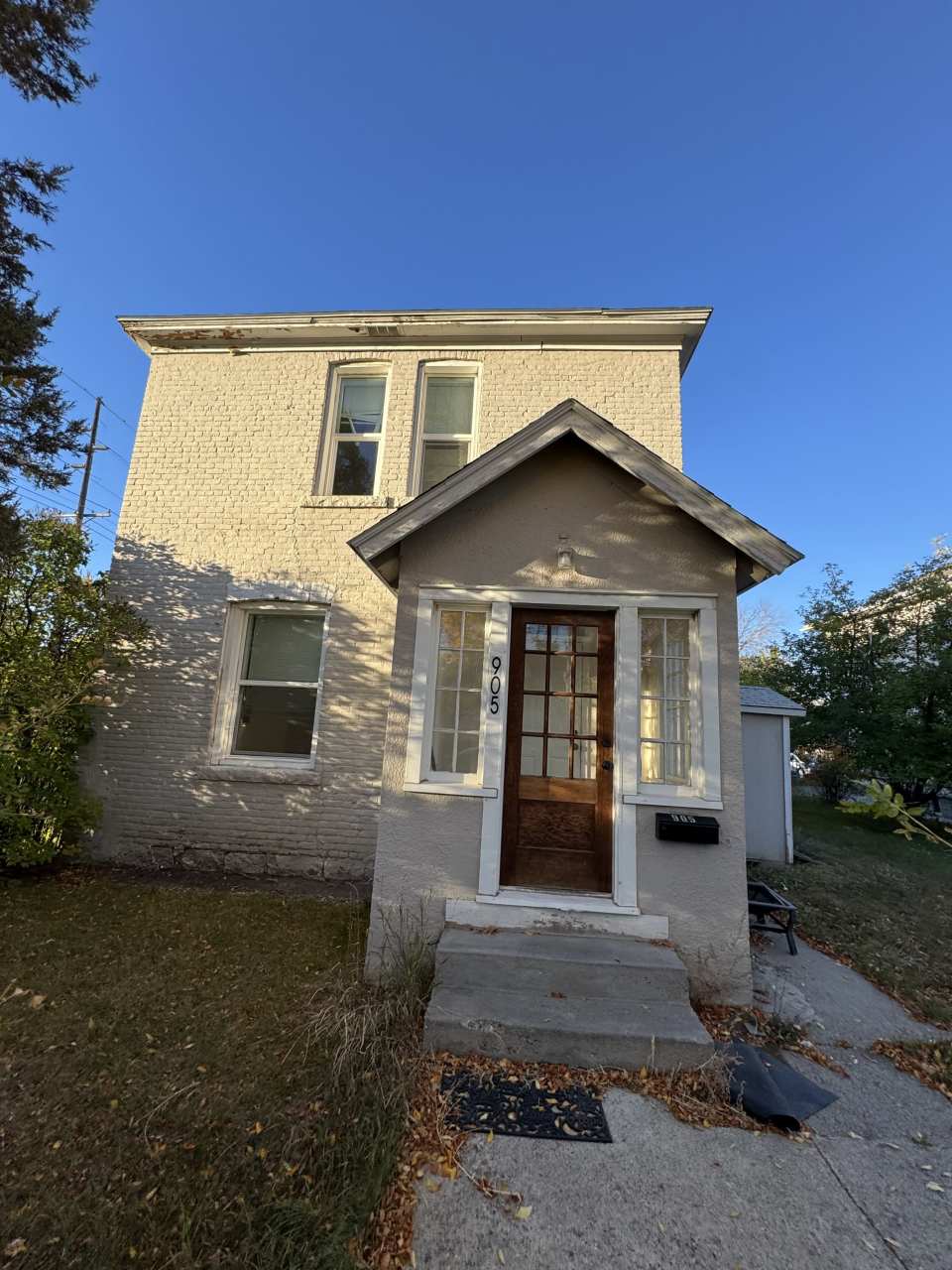 905 5th Avenue North