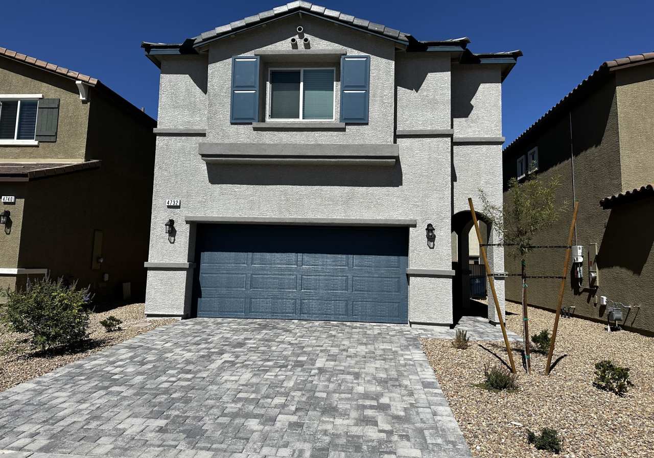 4732 Peacock Cliffs Ave