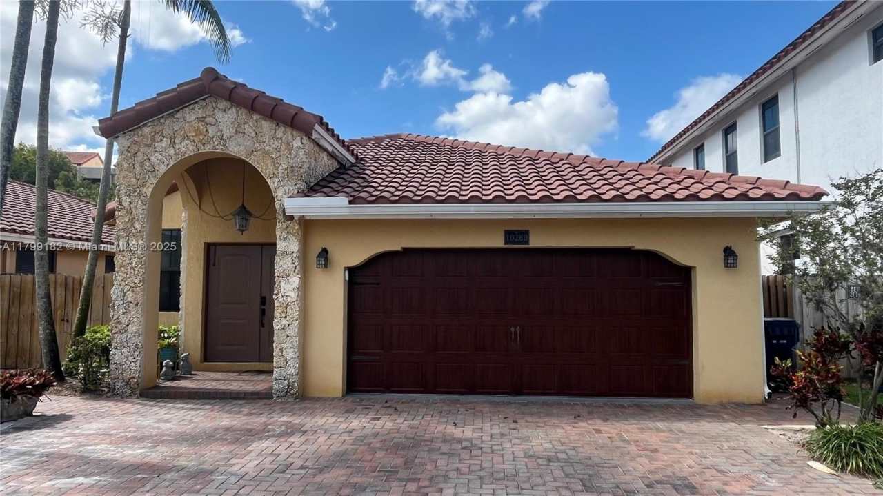 10280 NW 10 Street