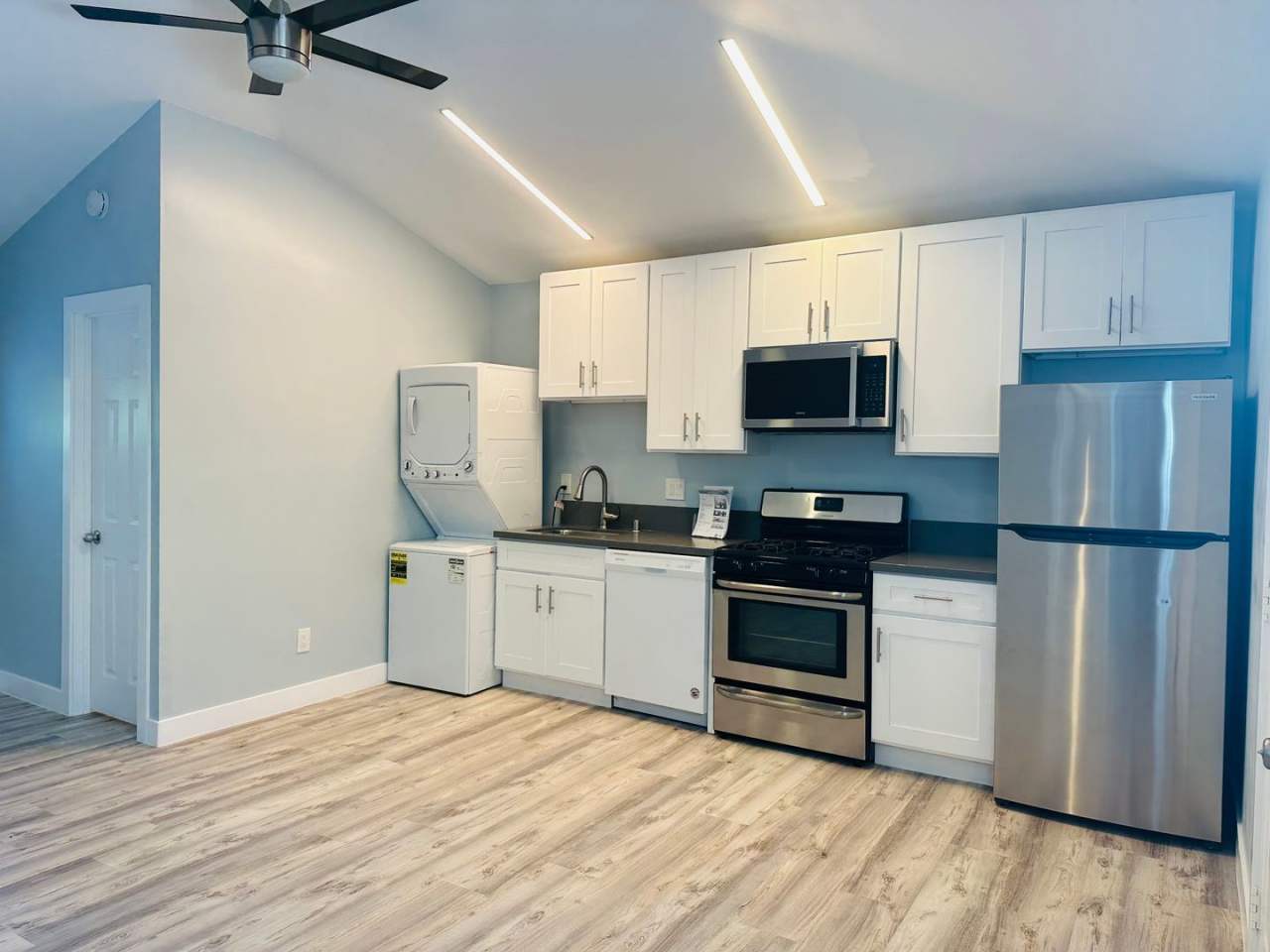 !!!!!Beautiful, Cozy Renovate Studio Apartment!!!!!