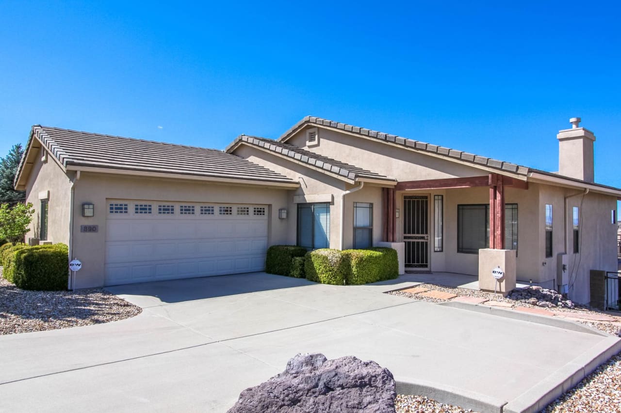 Furnished in Willow Hills