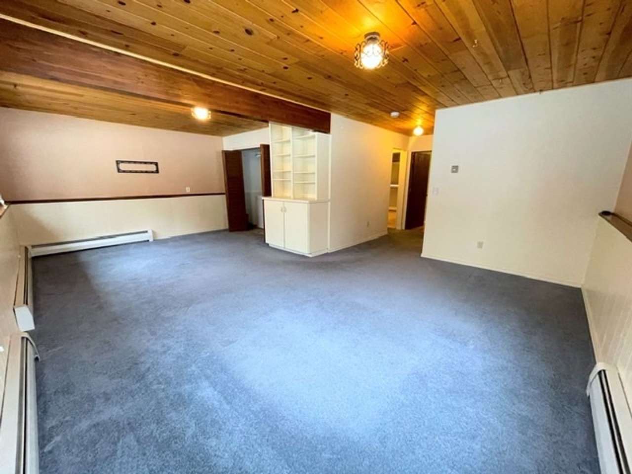 East Anchorage Four Bedroom Home with Bonus/Family Room, Fireplace, and Attached Garage