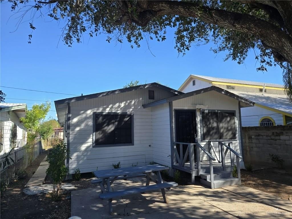 113 E Martinez Street