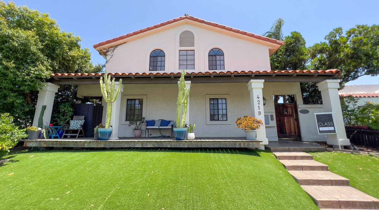 3-bedroom, 2.5-bath split-level condo