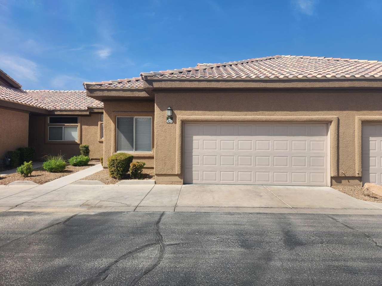 A Fabulous 3 Bedroom Townhome In North Las Vegas
