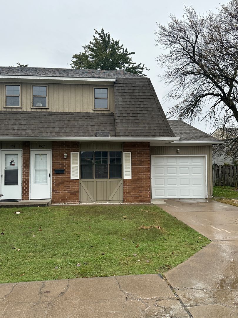 Pet-Friendly 2 Bed / 1.5 Bath Home – 1107 St. Louis Ave, Joplin, MO RENT-$995/DEPOSIT-$995