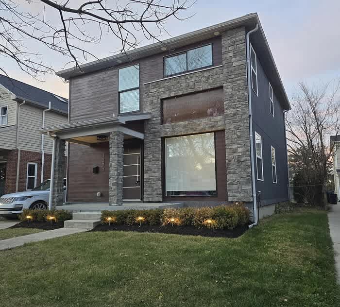 1277 East Lincoln Street