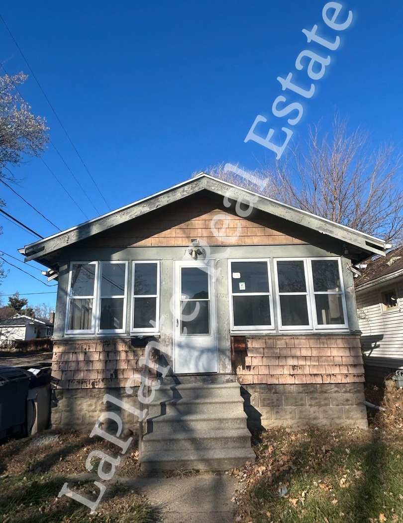 Bright Newly renovated Home in a Quiet West Toledo Neighborhood