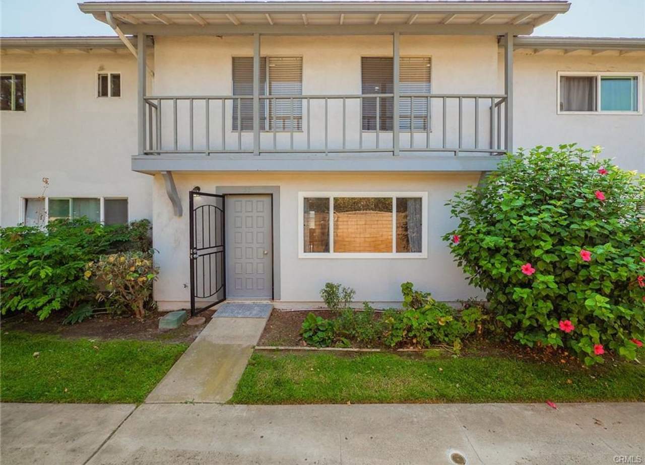 4 Bedroom Townhome in Tustin