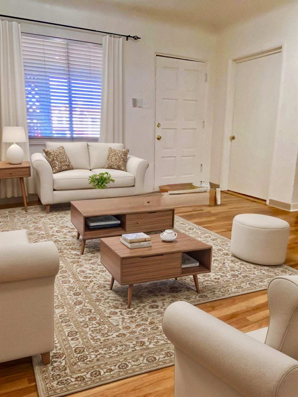 502 Los Arboles Avenue Northwest