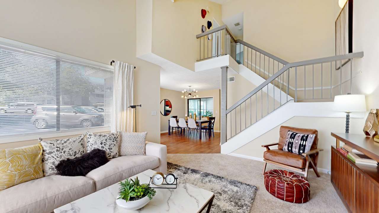 The Columns at Lake Ridge