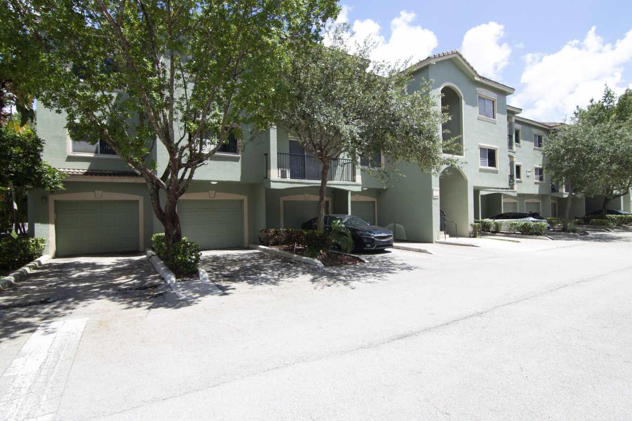 360 Crestwood Circle