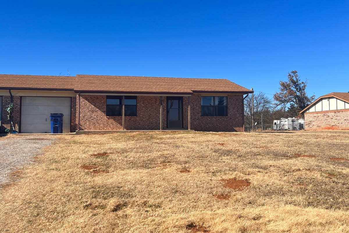 928 S County Line Rd