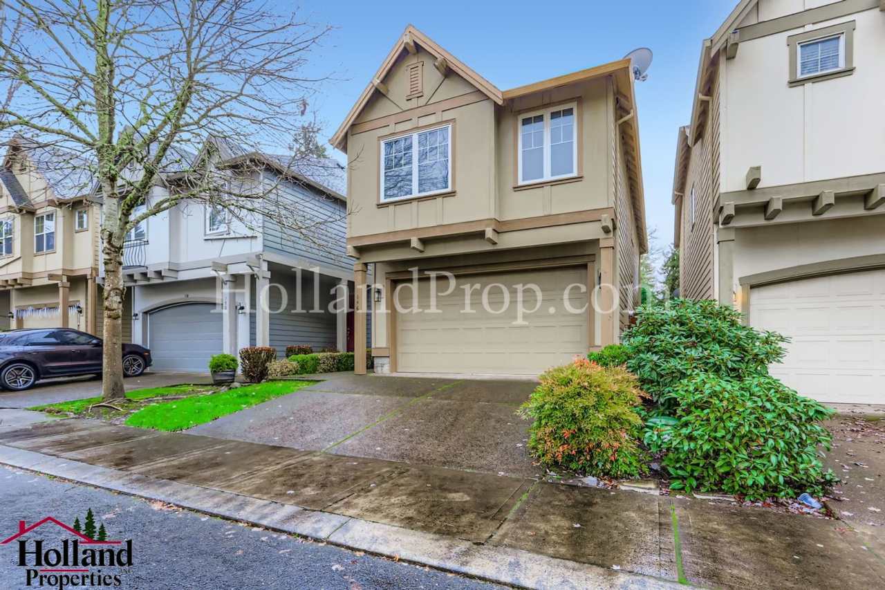 Beautiful 3-Bedroom Home in Prime Hillsboro Location