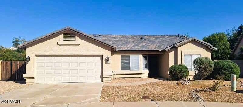 8136 W STELLA Avenue