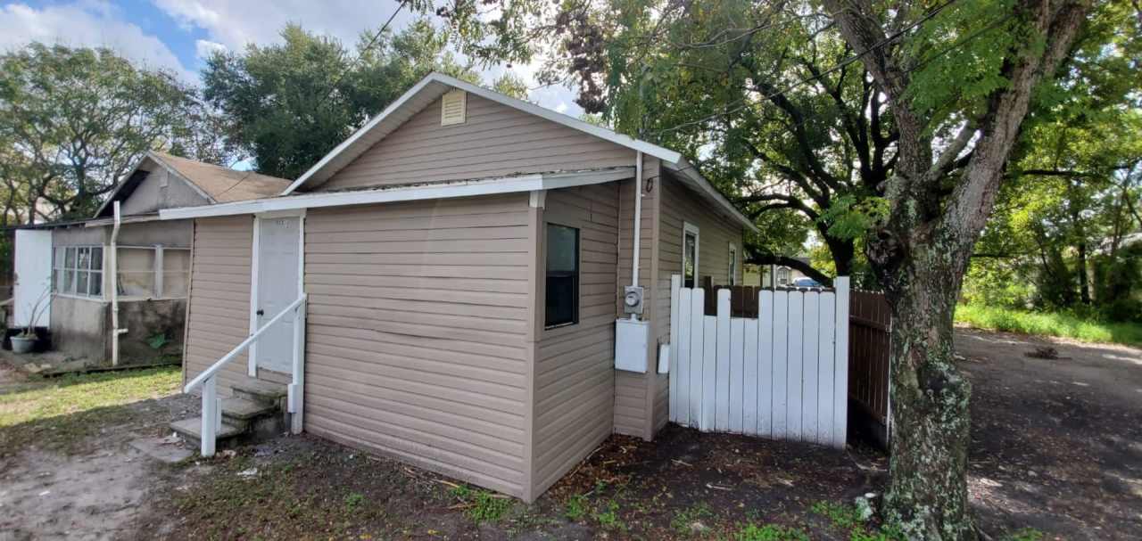 Remodeled 2/1 in Lakeland- Move-In Ready!