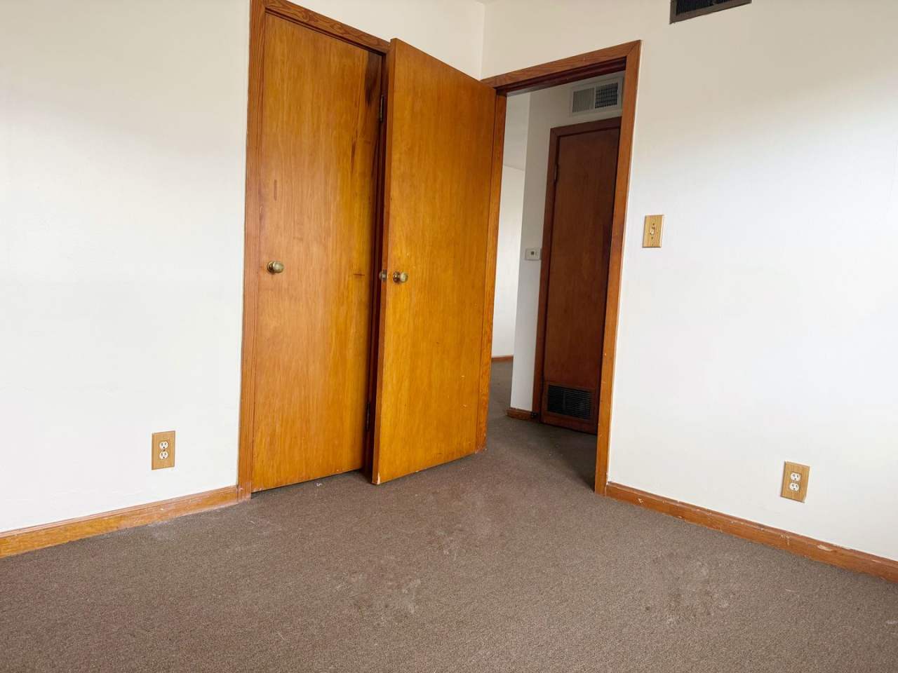 One Bedroom for RENT!!