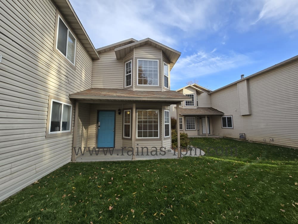 1885 N Allumbaugh St