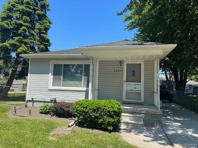 22841 E 13 MILE Road