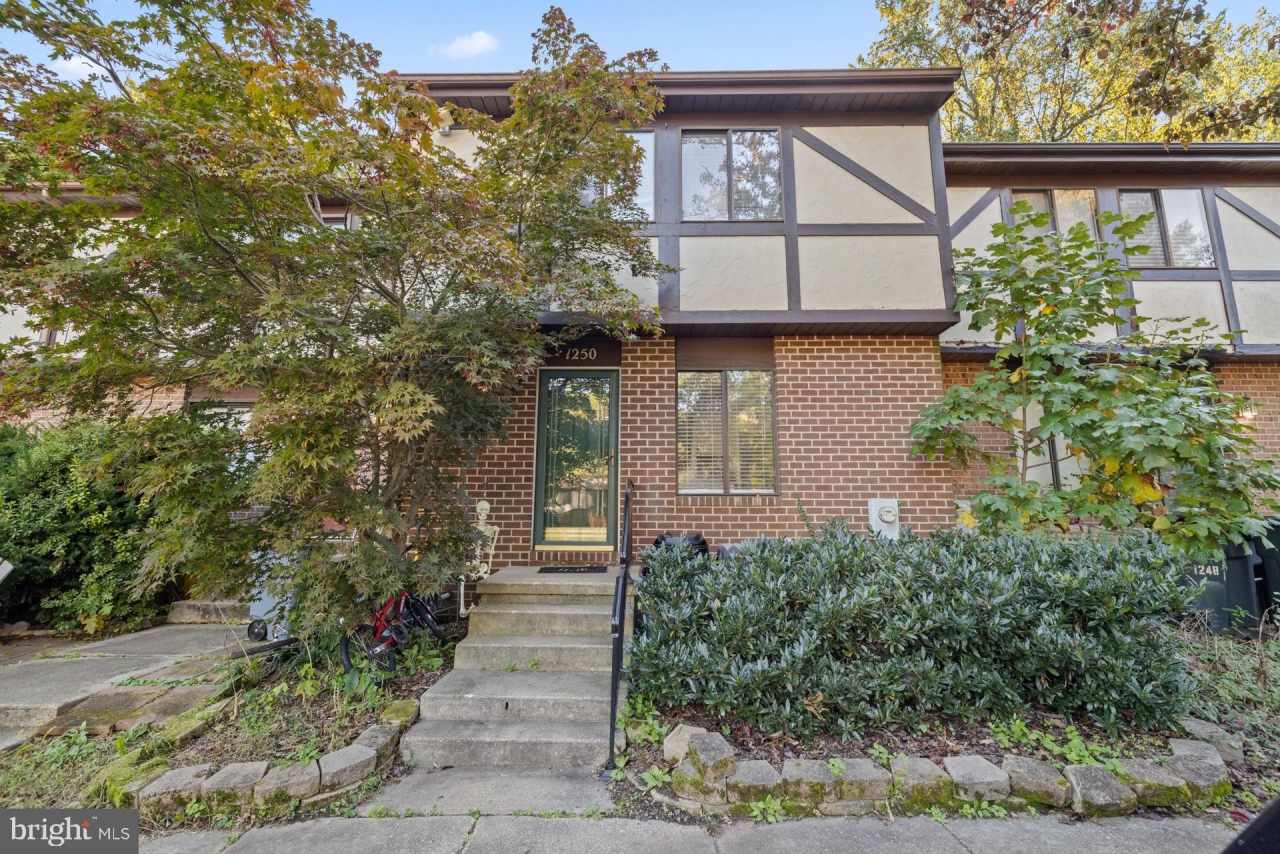 1250 BIRCHCREST Court