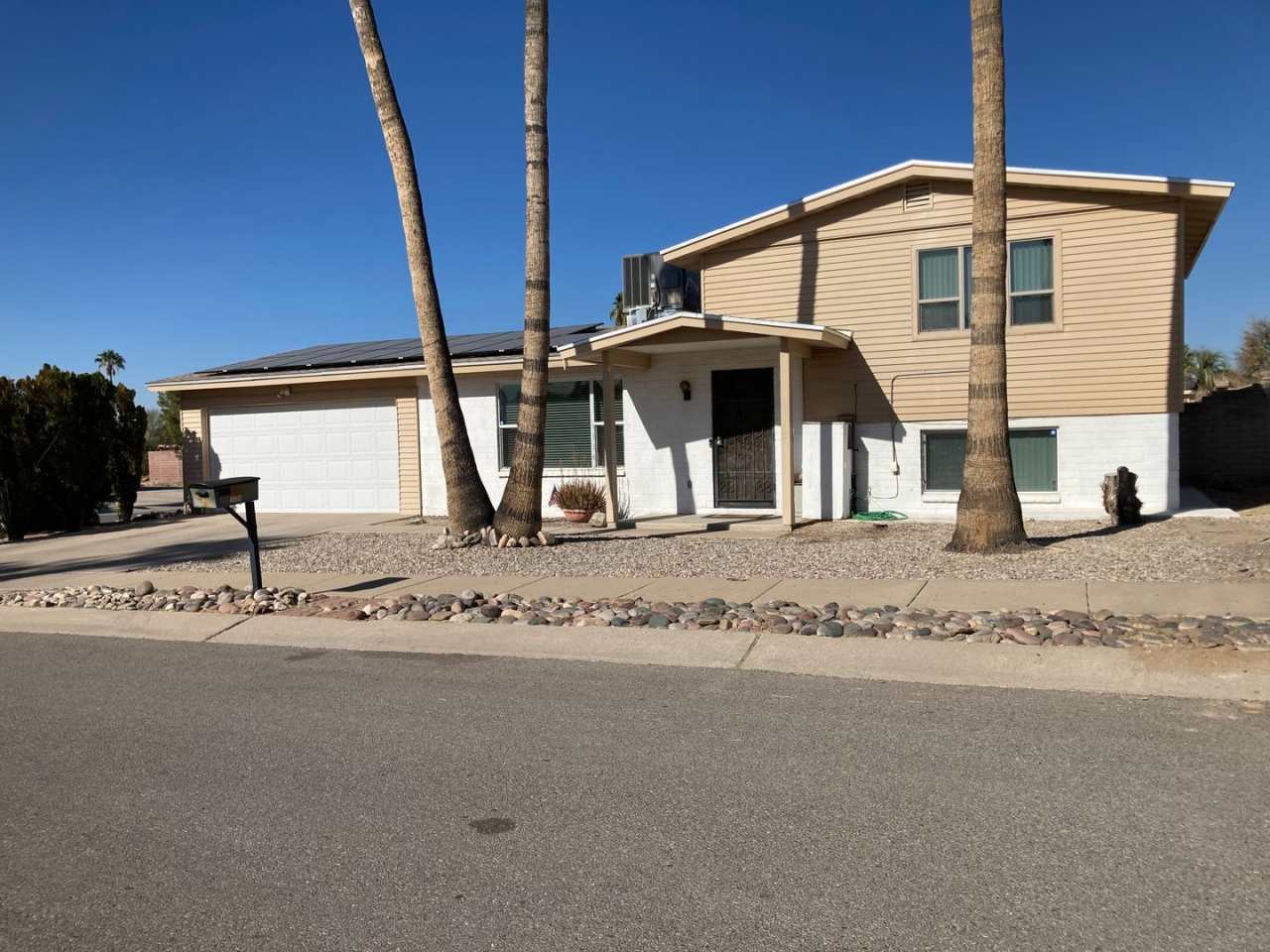 Northwest POOL Home with SOLAR