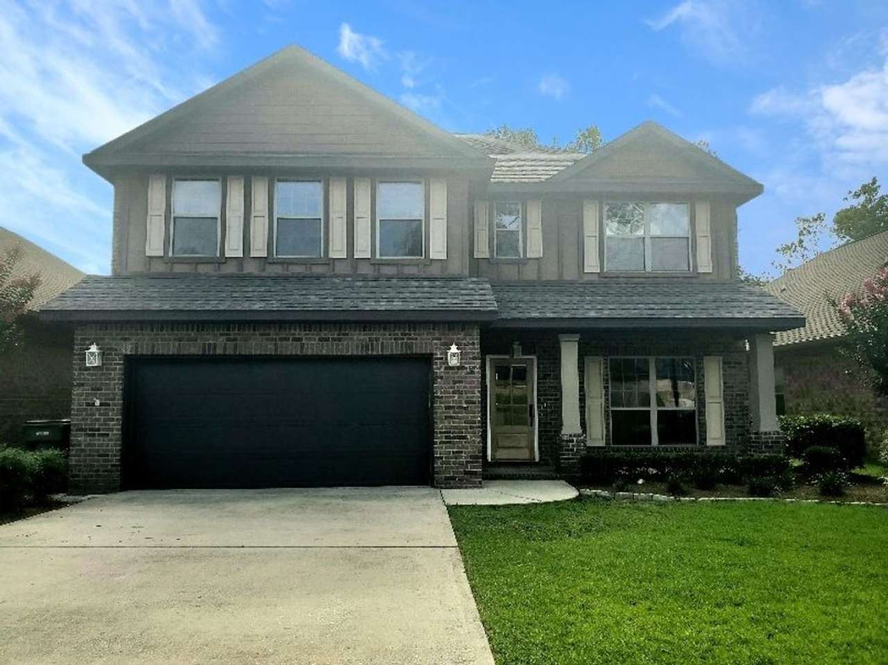 Two-Story 4BR Home with Flexible Living Spaces in Robins Ridge