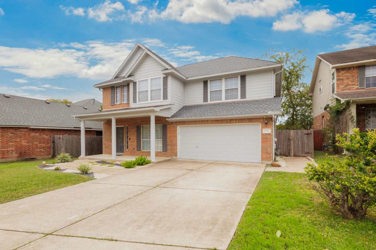 Sleek 3 bedroom / 2.5 bathroom home in Austin!!!