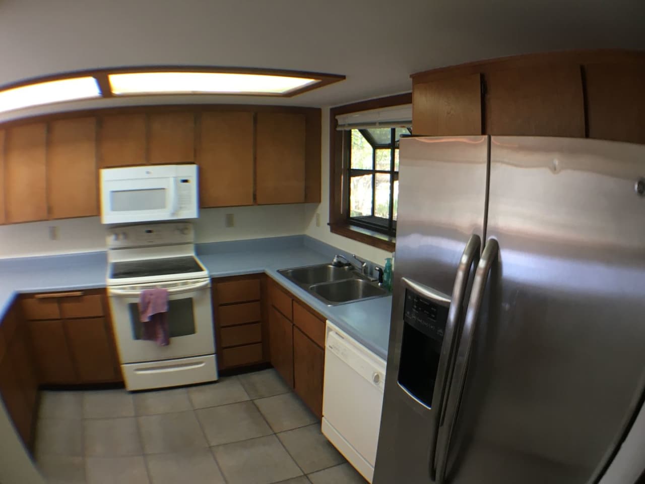 Delightful multistory townhome in Elk Run